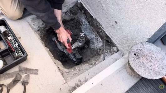 Expert plumber in Avondale AZ — water heater repair and pipe repair service by Pacific Plumbers